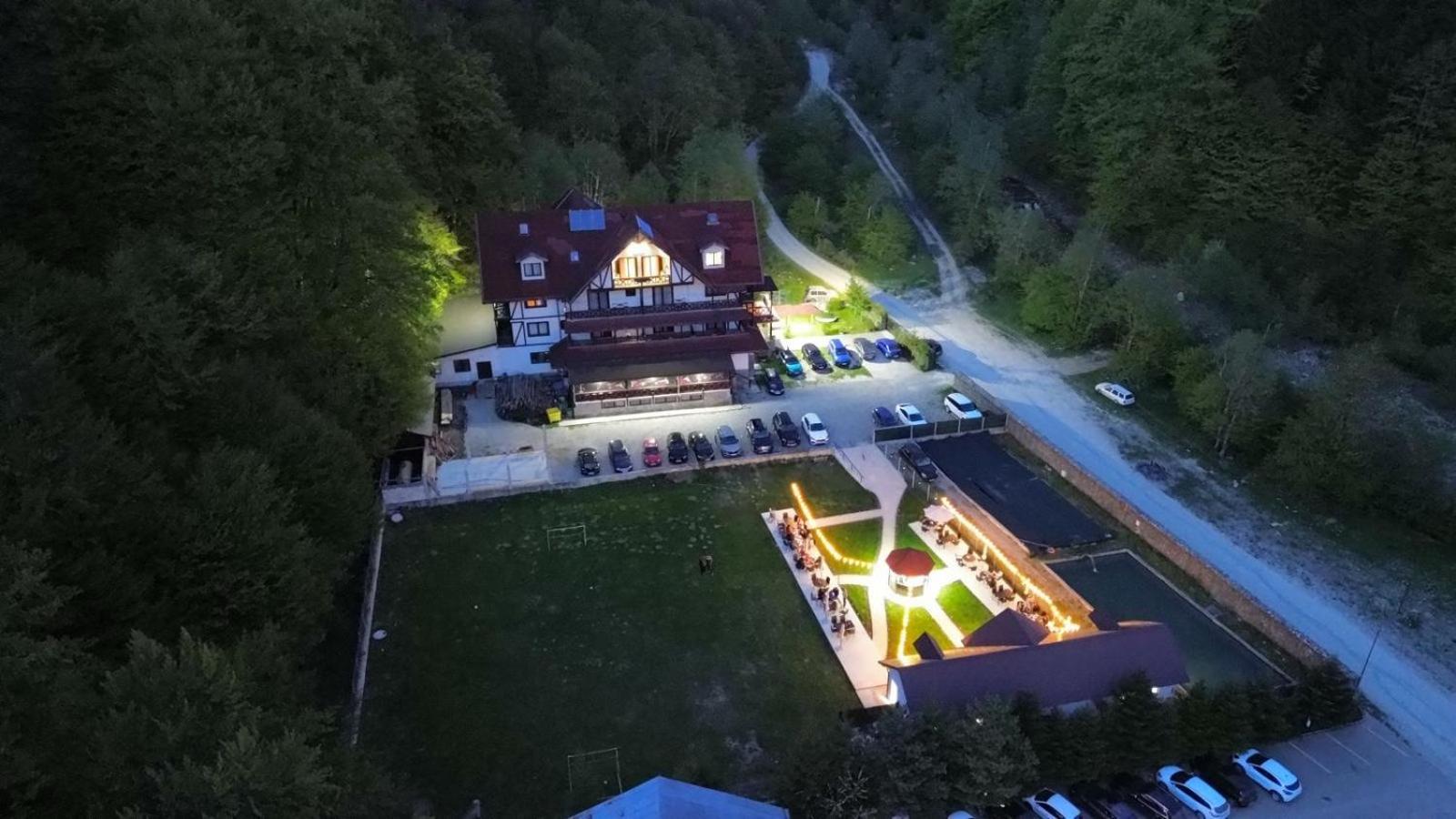 Cabana Izvoarele Doftanei Trăisteni エクステリア 写真